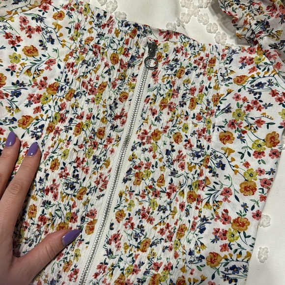 🌸LOWEST PRICE🌸Flynn Skye Floral Crop top - Picture 8 of 8